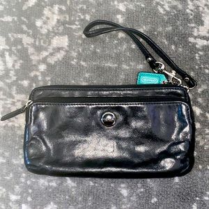 Coach wristlet wallet
